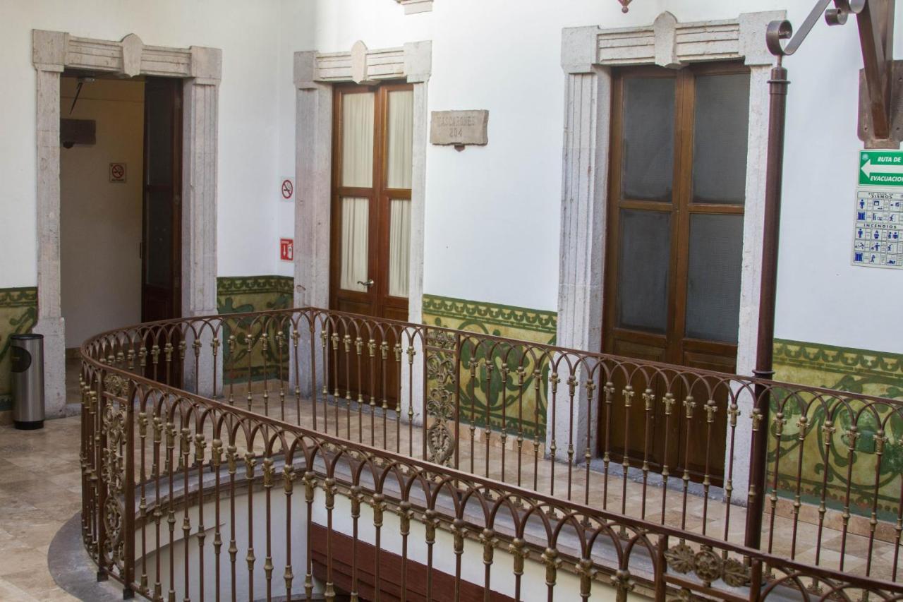 Hotel Historia Морелия Екстериор снимка