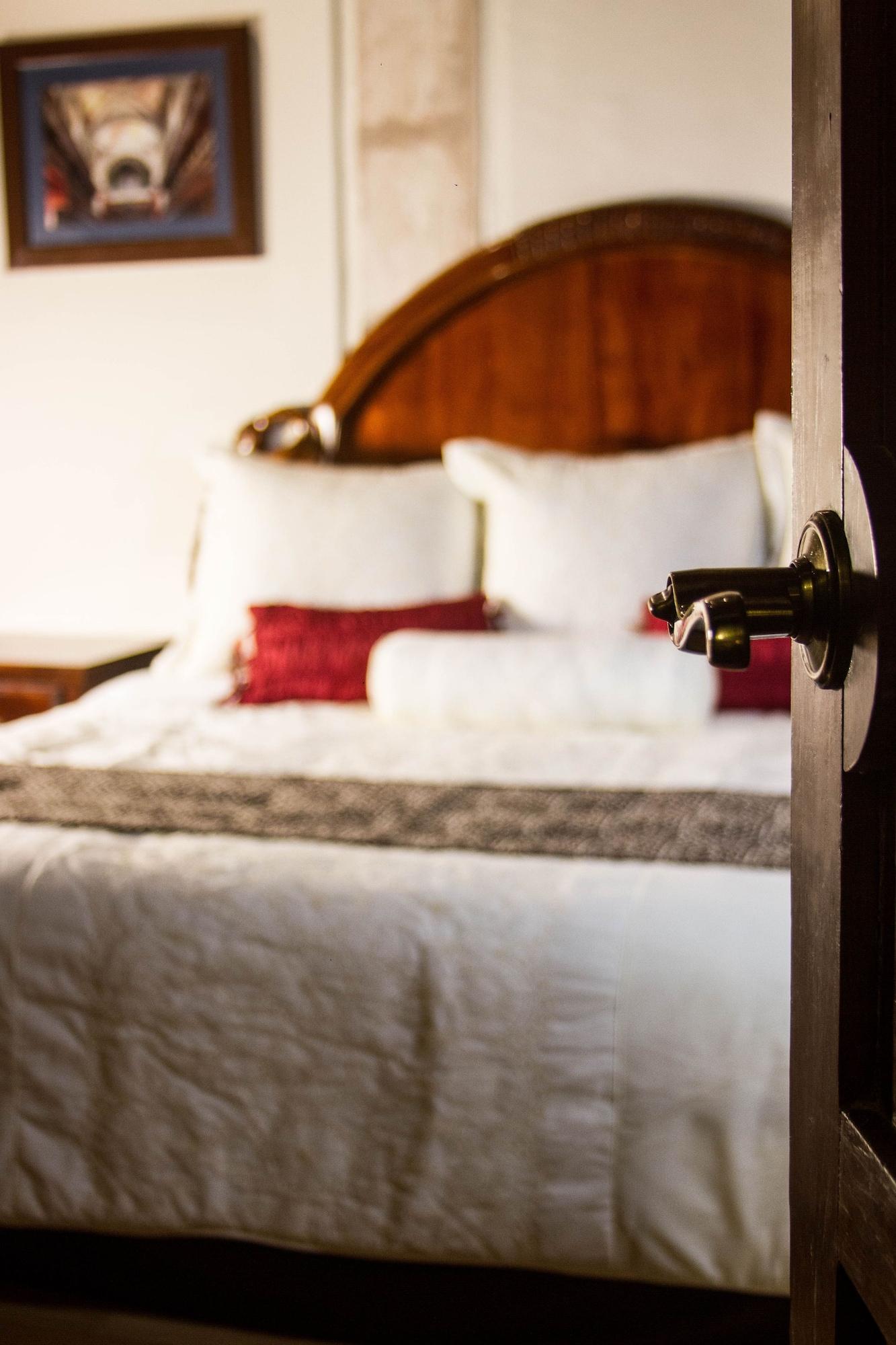Hotel Historia Морелия Екстериор снимка