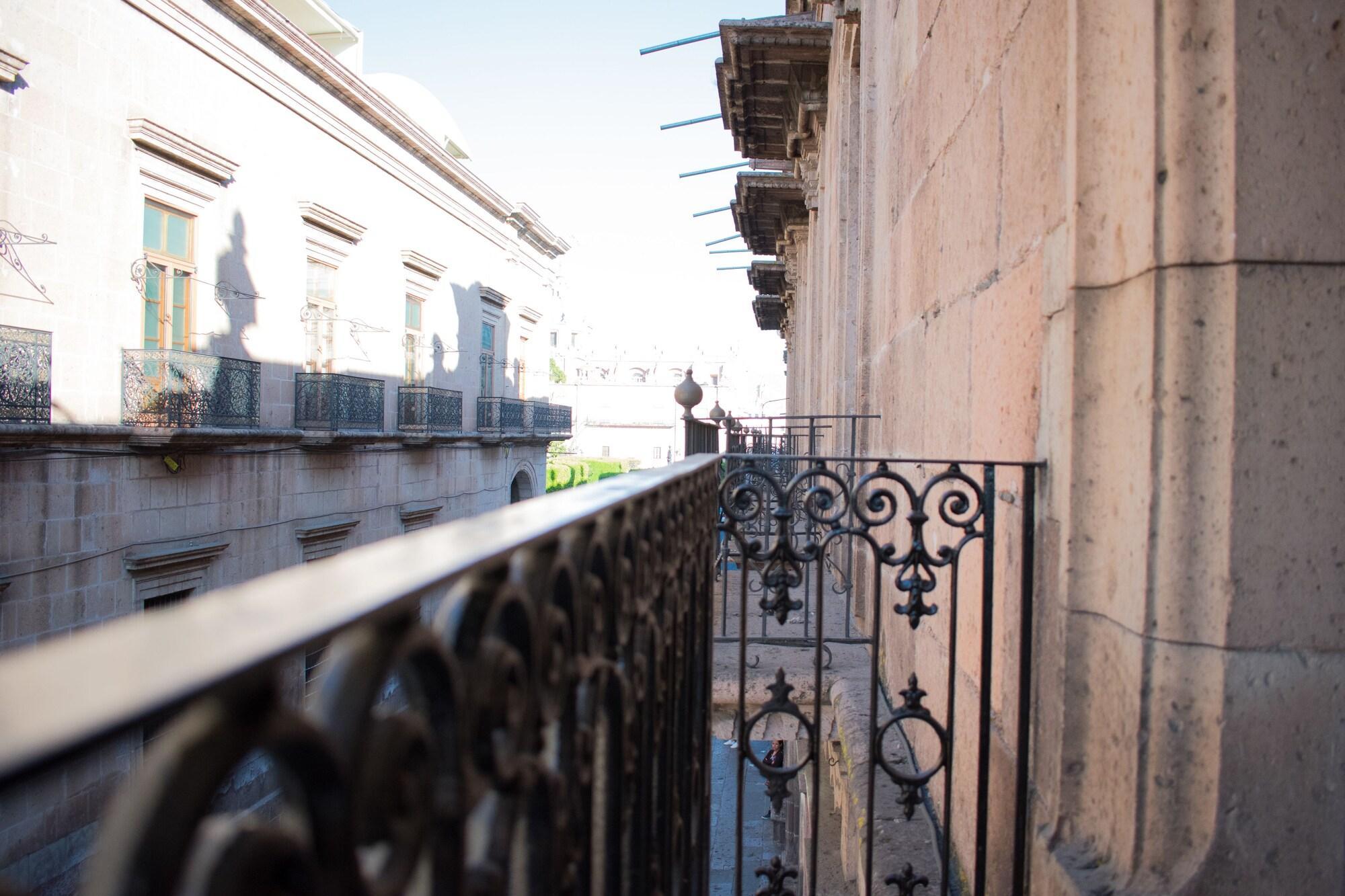 Hotel Historia Морелия Екстериор снимка