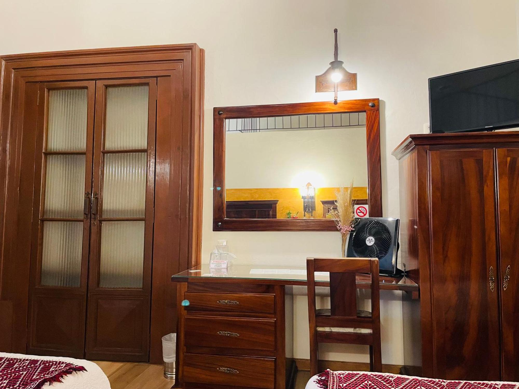 Hotel Historia Морелия Екстериор снимка
