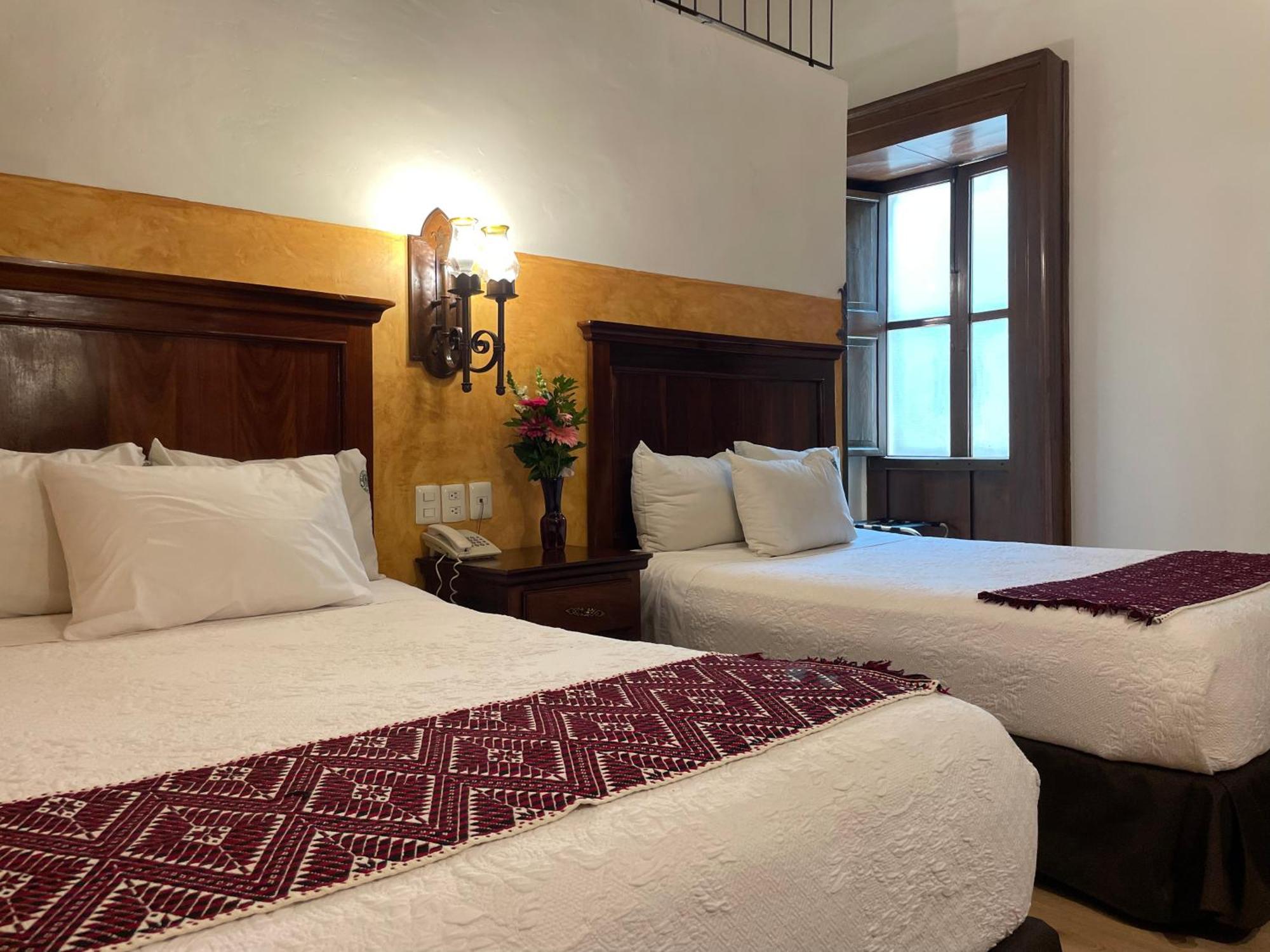 Hotel Historia Морелия Екстериор снимка